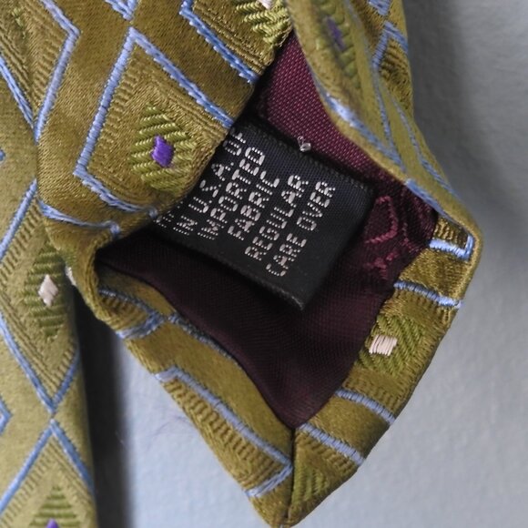 2 for $16 | ROUNDTREE & YORKE | Green and Purple Men's Business Tie - Picture 5 of 5
